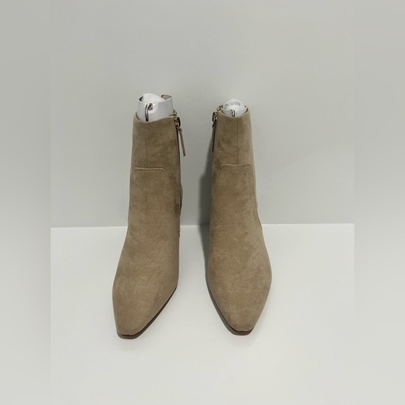 J crew Factory Sueded Heeled Booties in Cashew women’s size 6 New in box - Picture 3 of 8